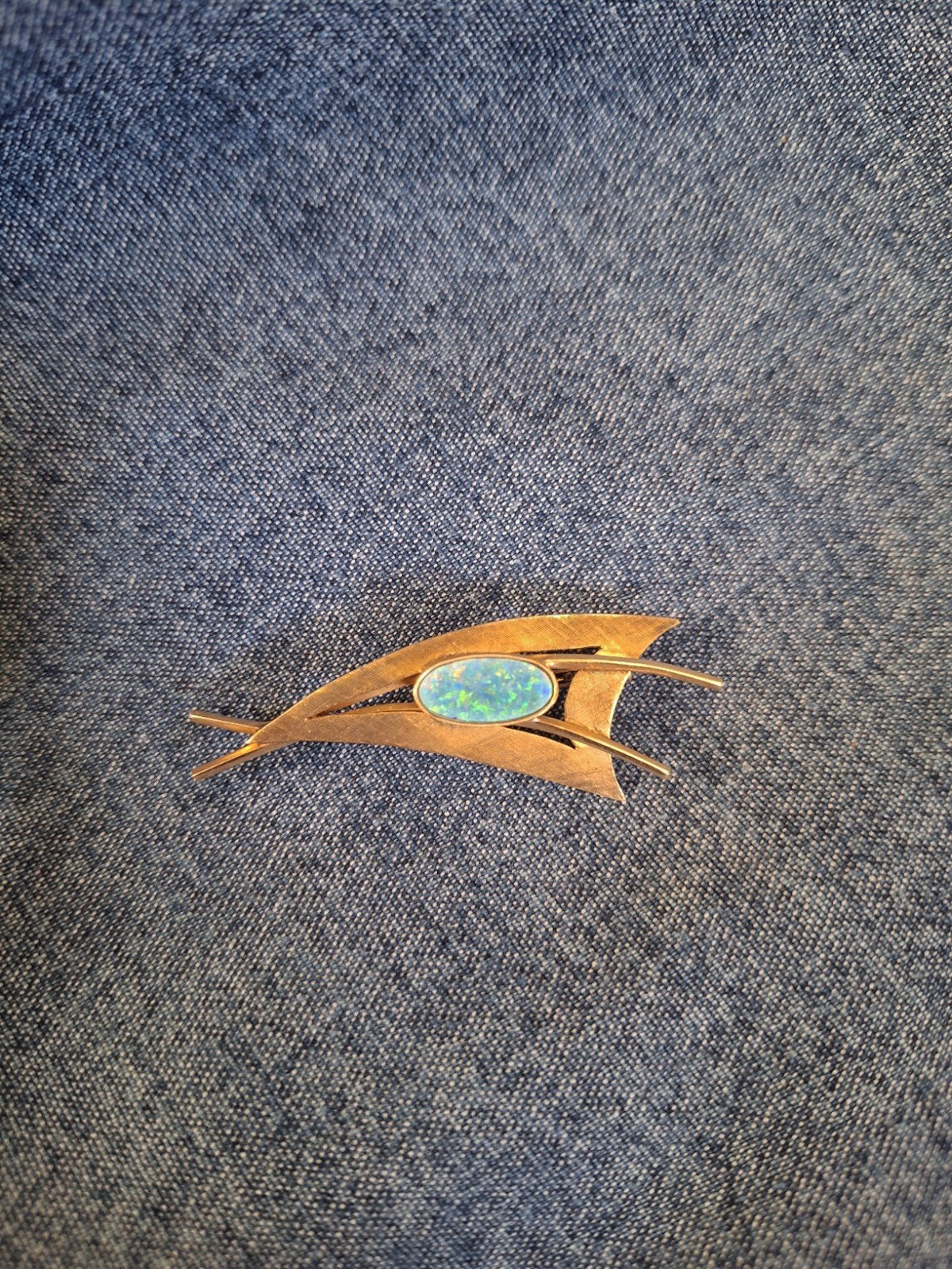 Elegante 10K Gouden Broche/hanger met Opaal - Vintage Stijl, 4 tot 7 cm, Gebruikt, Ophalen of Verzenden, Met edelsteen
