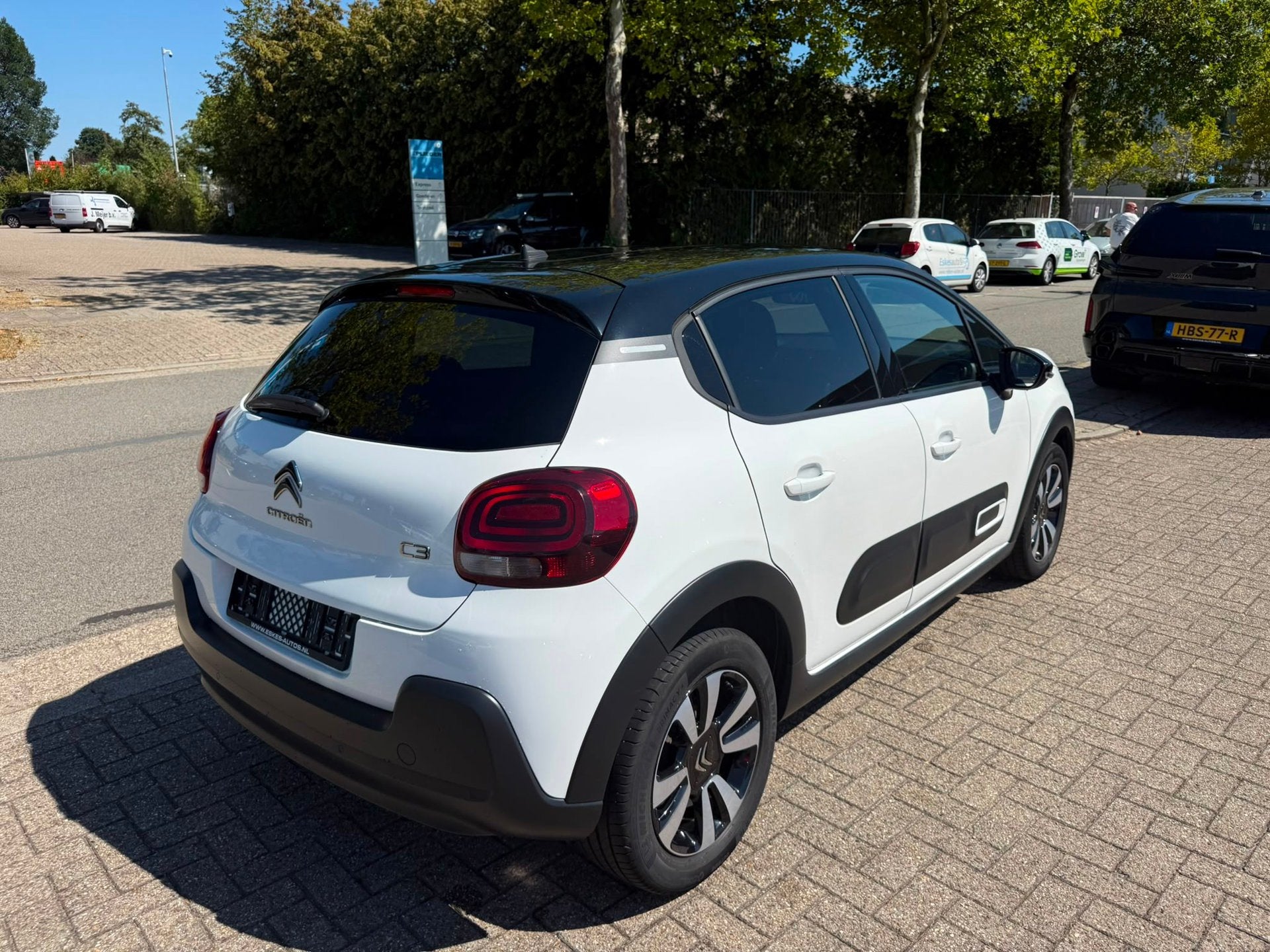 Citroen C3 1.2 PureTech Feel, Facelift, Navi Dealer auto, 1s, Auto's, Gebruikt, 1199 cc, Automatische klimaatregeling, 450 kg