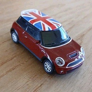 Welly Mini Cooper met USB stick 16gb, Ophalen of Verzenden, Zo goed als nieuw, Auto