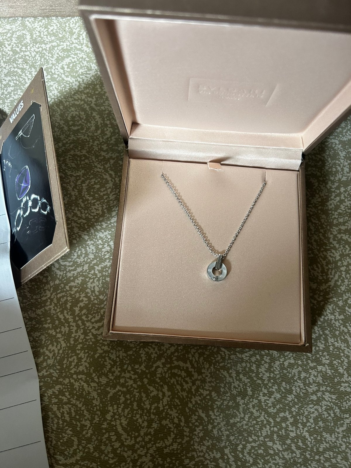 Bvlgari B.zero1 ketting met parelmoer en diamant, Ophalen of Verzenden, Zo goed als nieuw, Zilver, Met edelsteen