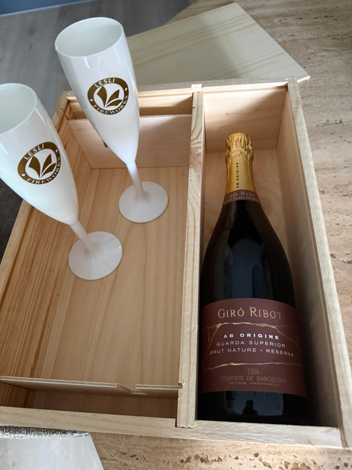 Geschenkset fles Brut met glazen, Verzamelen, Ophalen, Frankrijk, Vol, Champagne