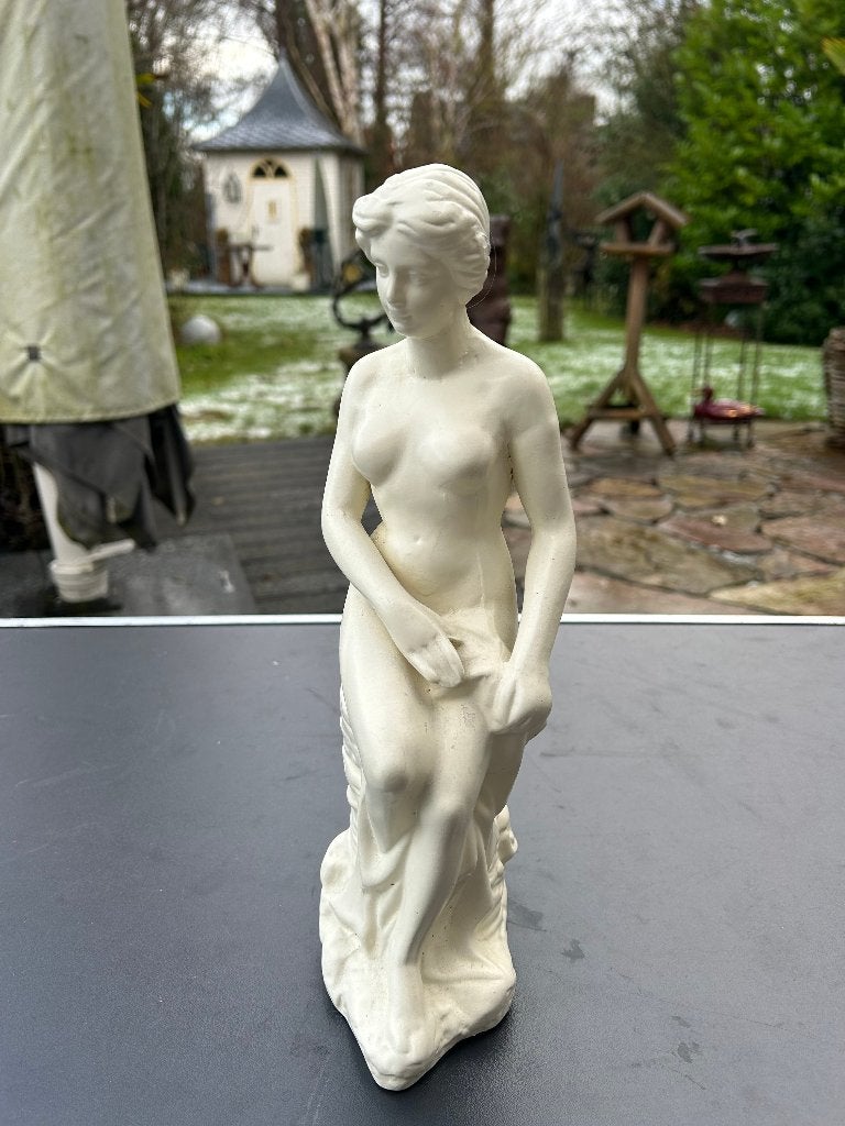 Gisp beeld zittende naakte dame 32hoog, 0,63kg, Ophalen of Verzenden, Zo goed als nieuw, Mens