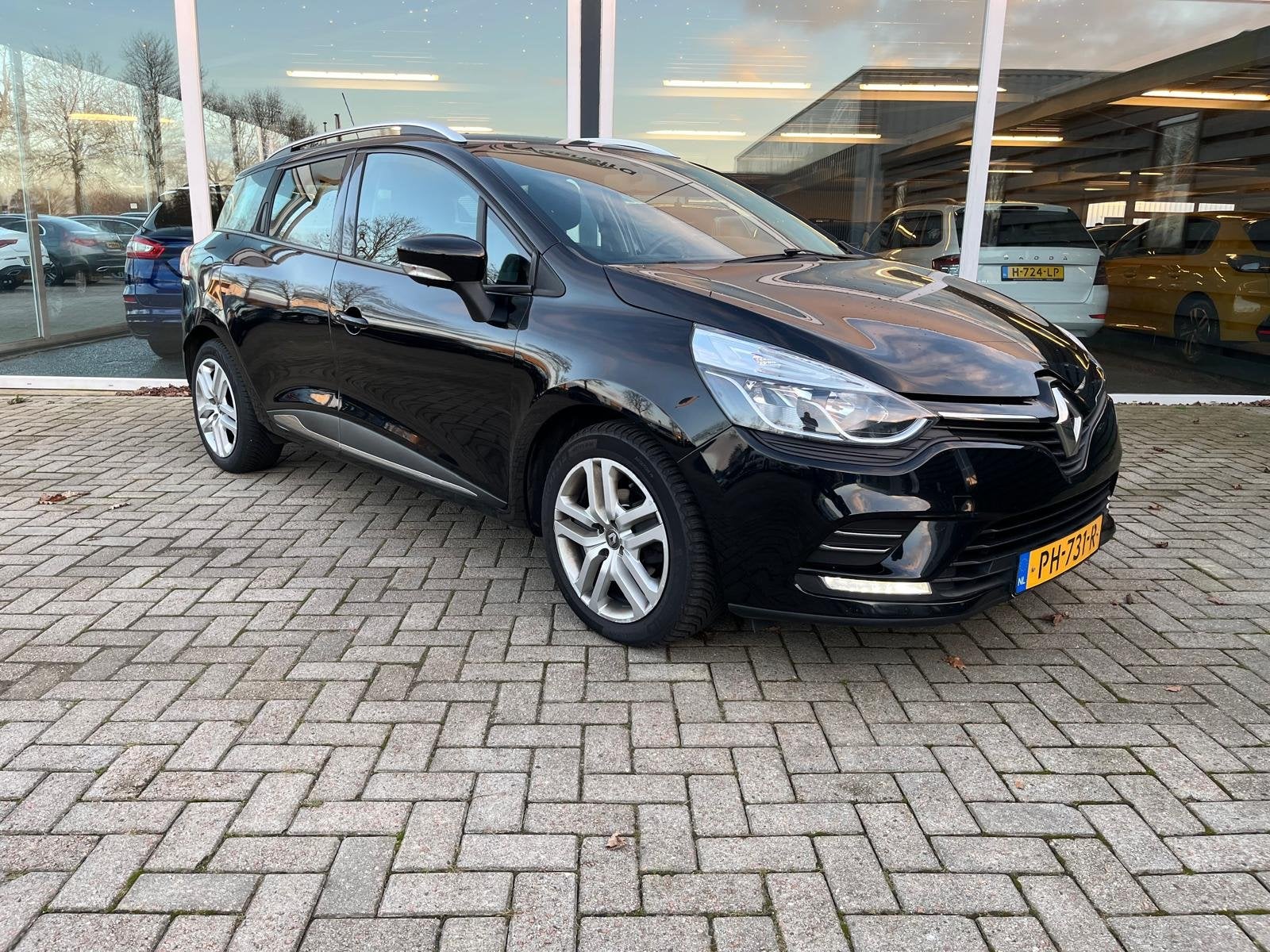 Renault Clio Estate 0.9 TCe Zen Airco / Led / Cruise, Voorwielaandrijving, 898 cc, 1063 kg, Gebruikt