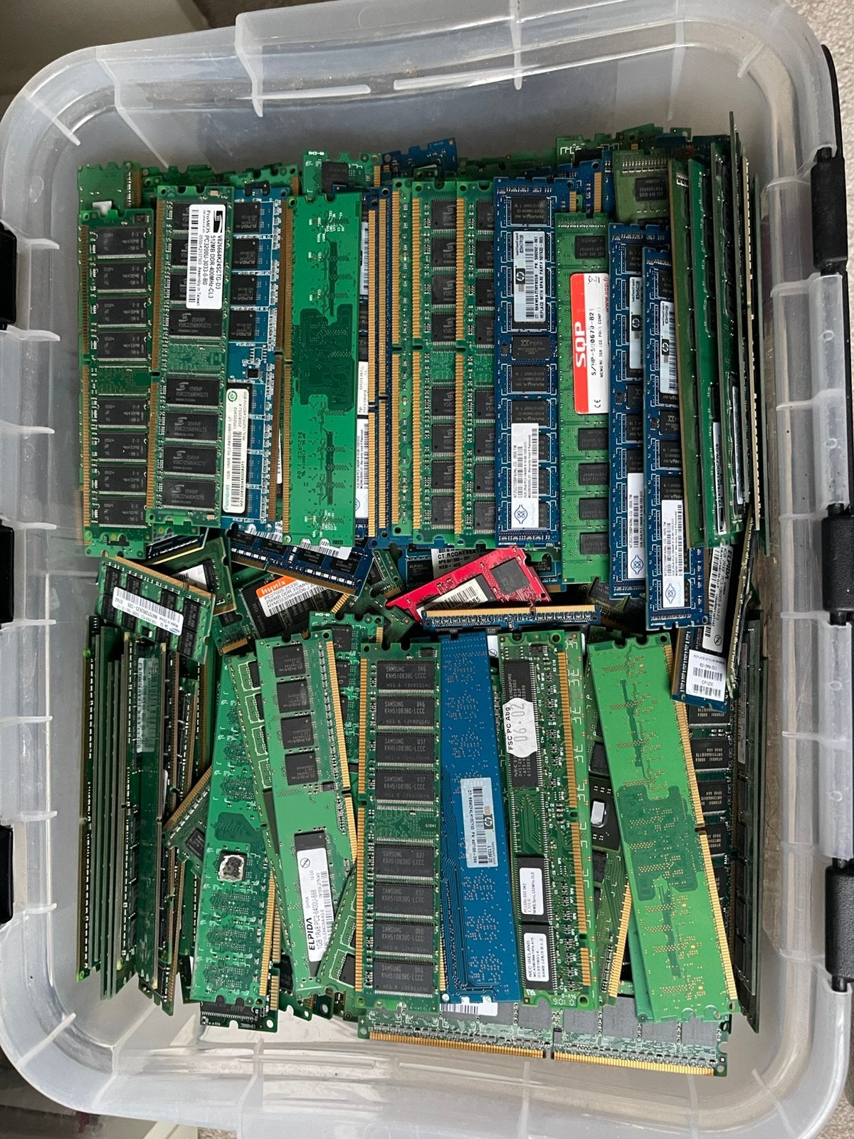 30kg RAM geheugen gesorteerd (goud recycling), Computers en Software, Ophalen, Zo goed als nieuw, DDR2, Desktop