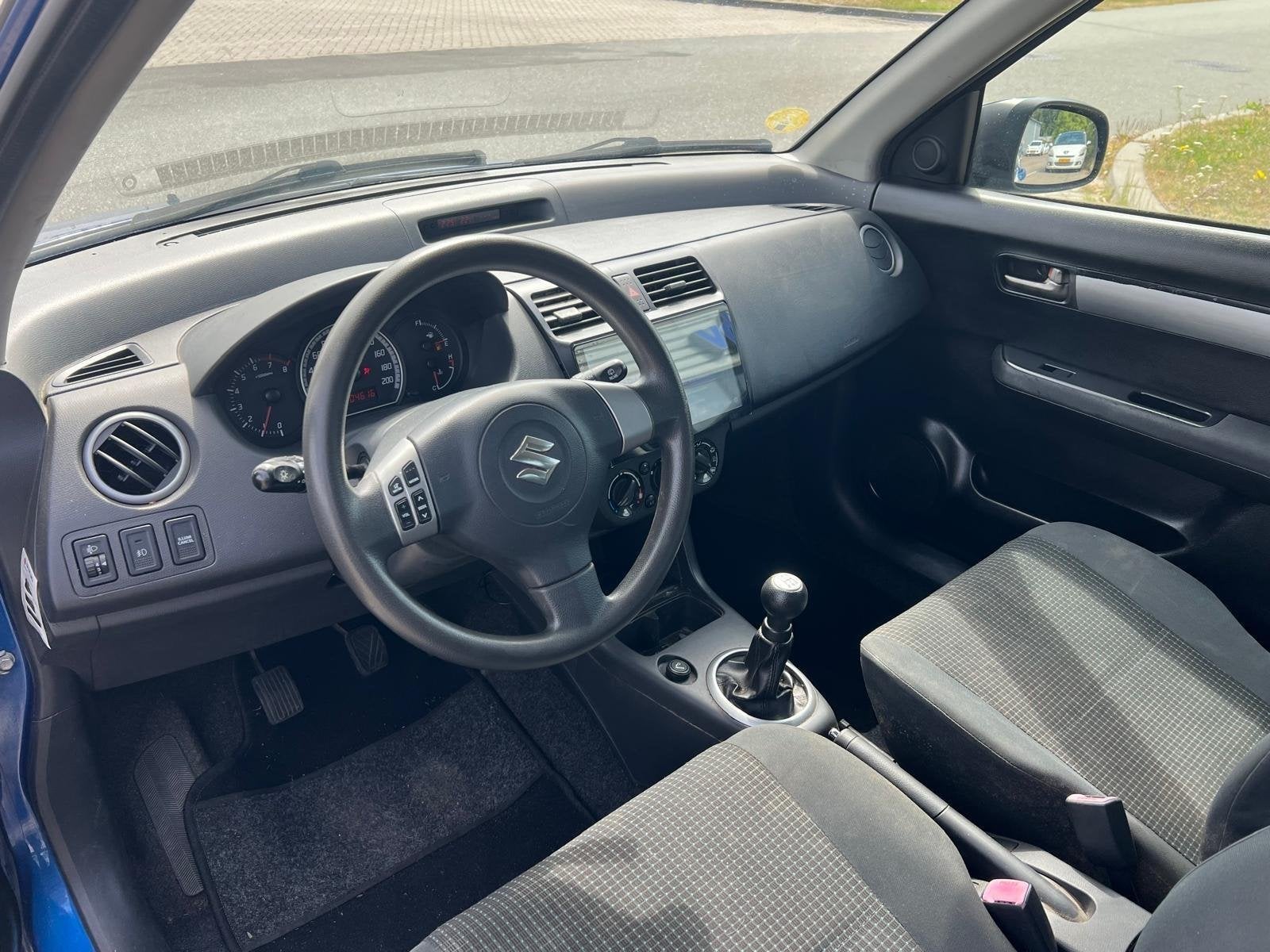 Suzuki Swift 1.3 GA Airco Keyless Elektr Ramen, Auto's, Suzuki, Stof, Gebruikt, 31 €/maand, Swift