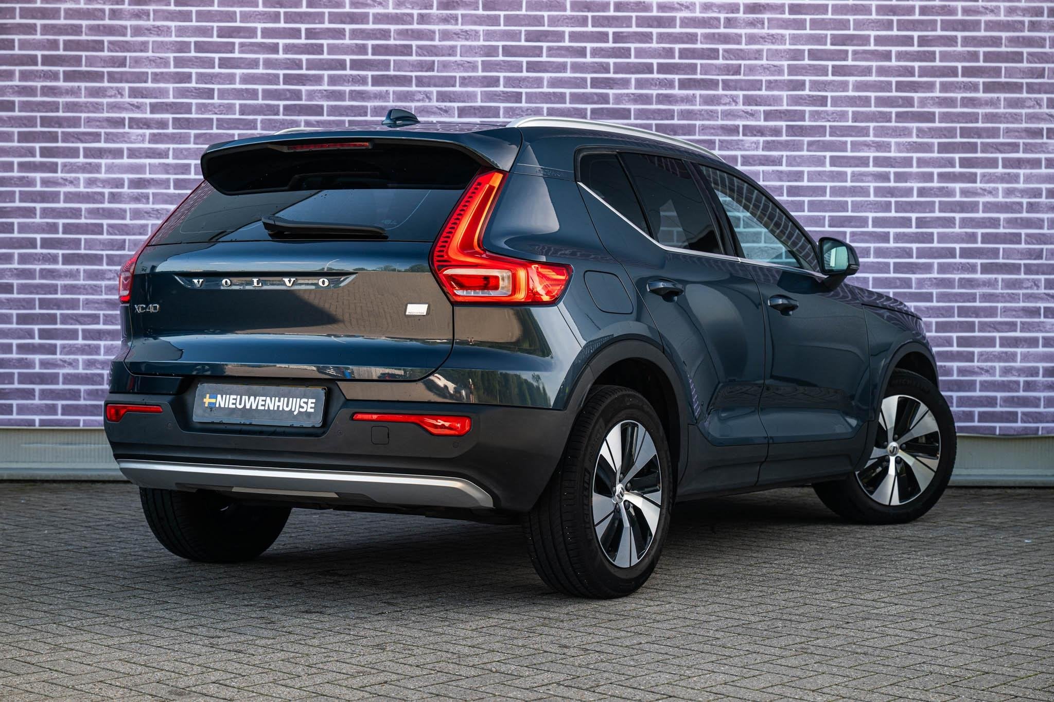 Volvo XC40 1.5 T4 Recharge Inscription Expression | Parkeers, Auto's, Stof, Euro 6, 1712 kg, Blauw