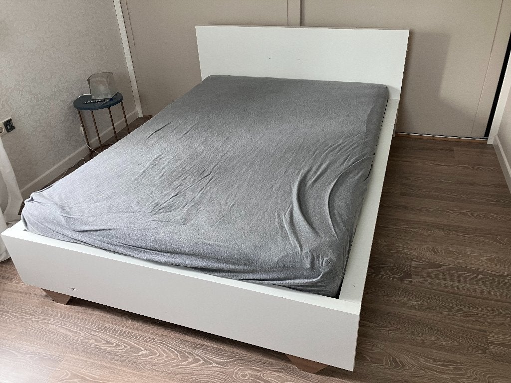 IKEA MALM bed 200 x 140, Ophalen, Gebruikt, Wit, Tweepersoons