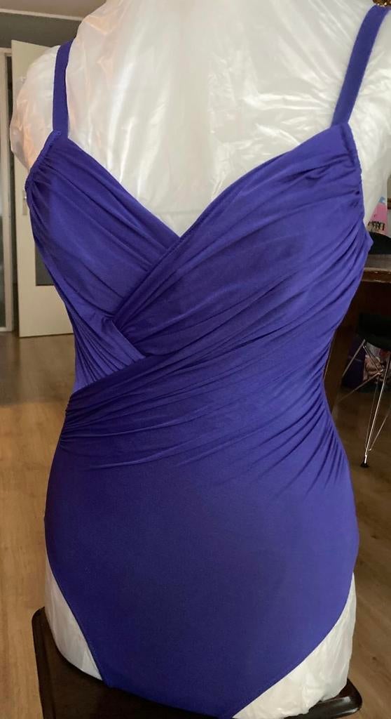 Roidal Badpak met beugel - Maat 38E Paars, Kleding | Dames, Badmode en Zwemkleding, Verzenden, Zo goed als nieuw, Paars, Badpak
