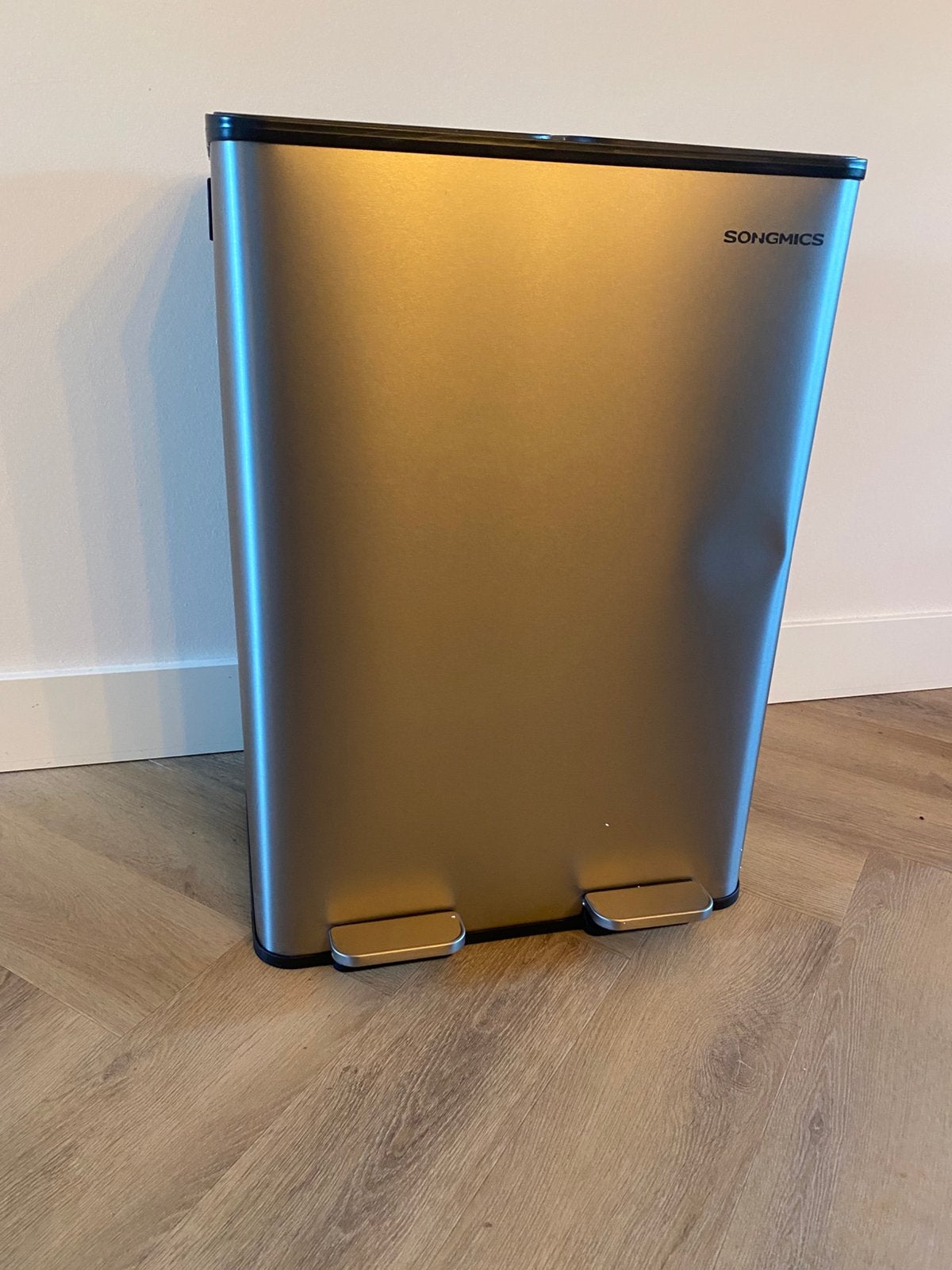 Nieuw in doos , met deukjes prullenbak 2x30 liter, Ophalen, 50 – 75, Met pedaal, Zo goed als nieuw