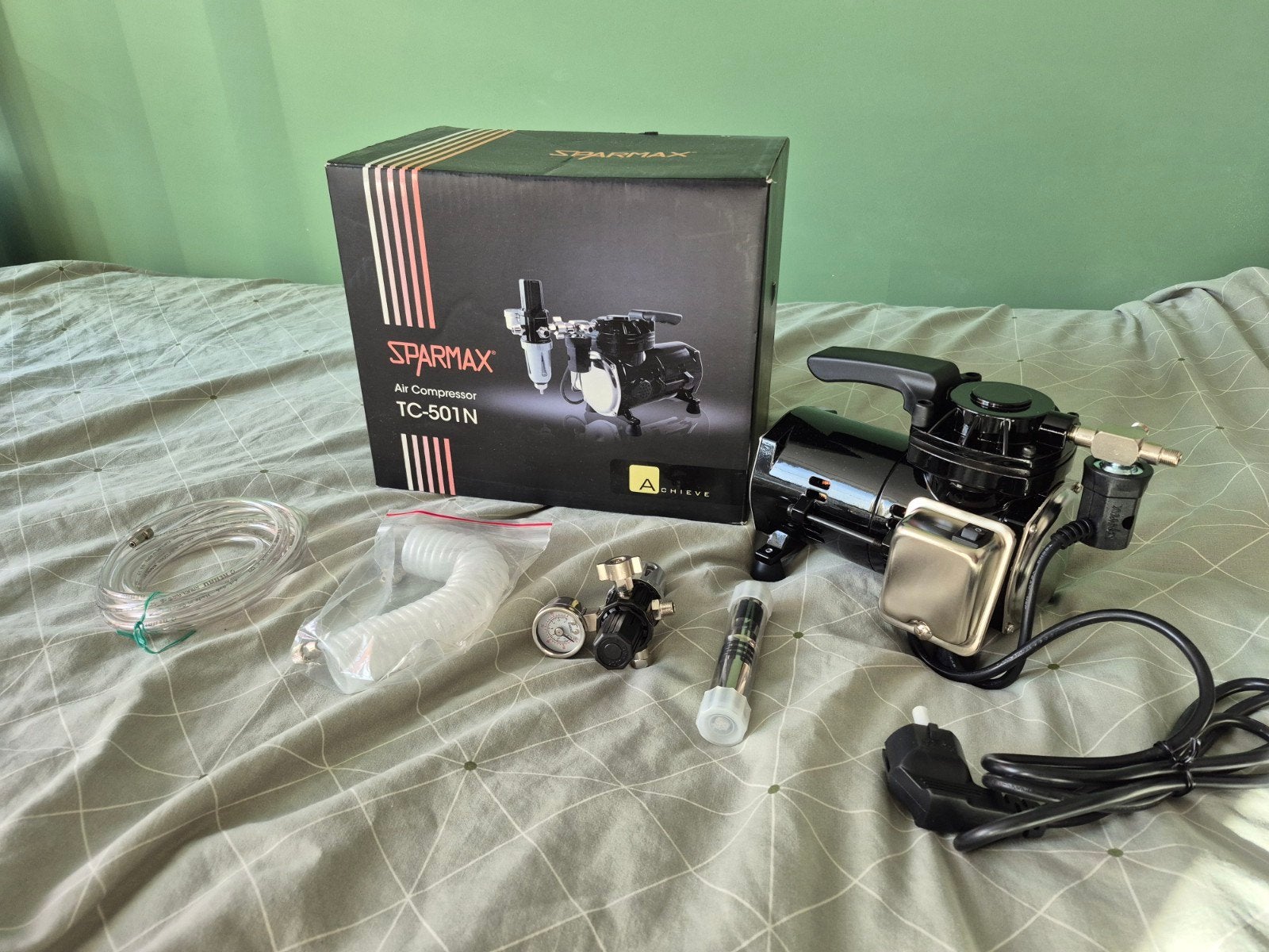 Sparmax TC-501N airbrush compressor + H&S evolution airbrush, Ophalen of Verzenden, Gebruikt, Airbrush en Toebehoren