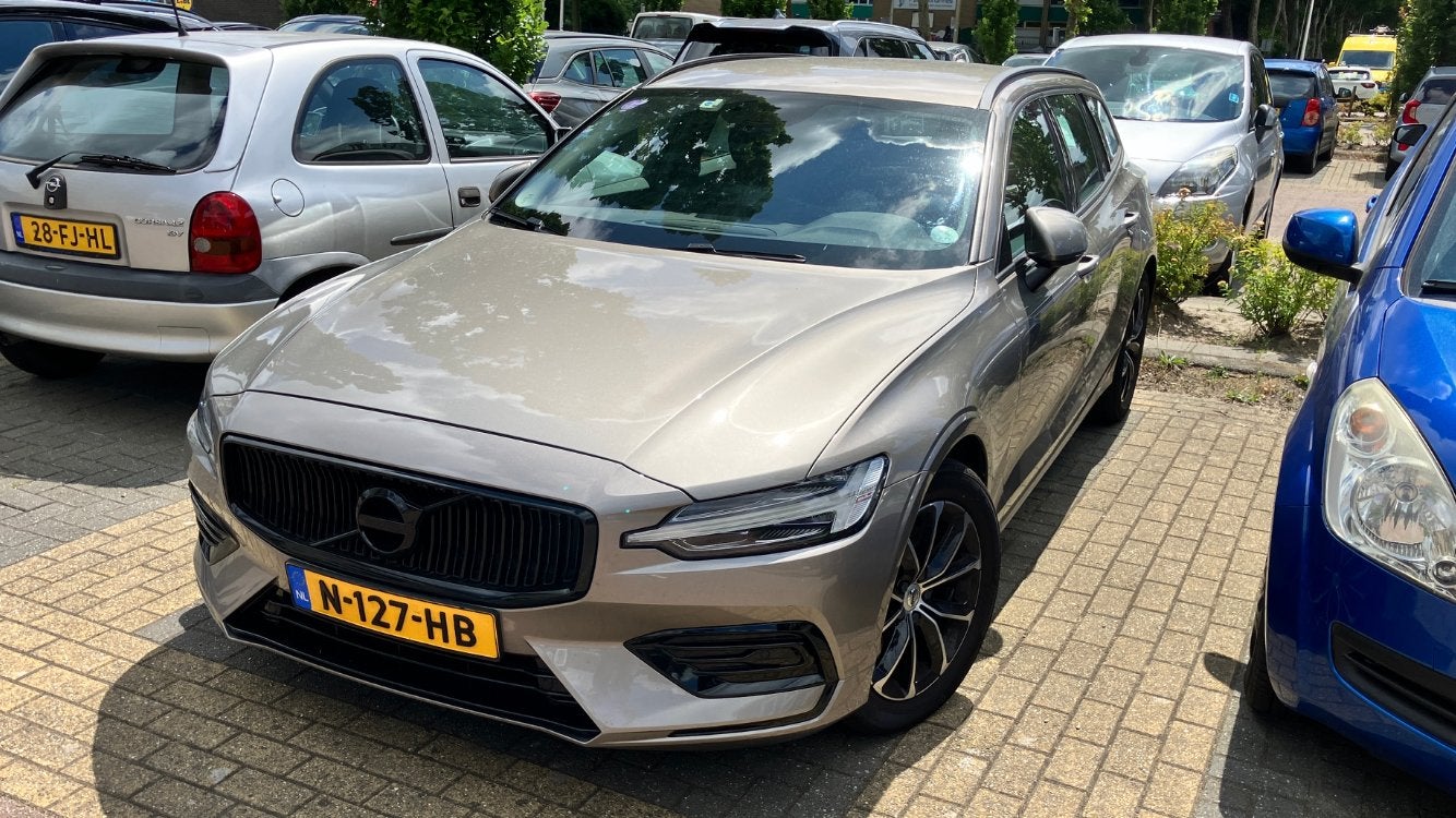 Dakdragers Volvo V60, Ophalen, Zo goed als nieuw