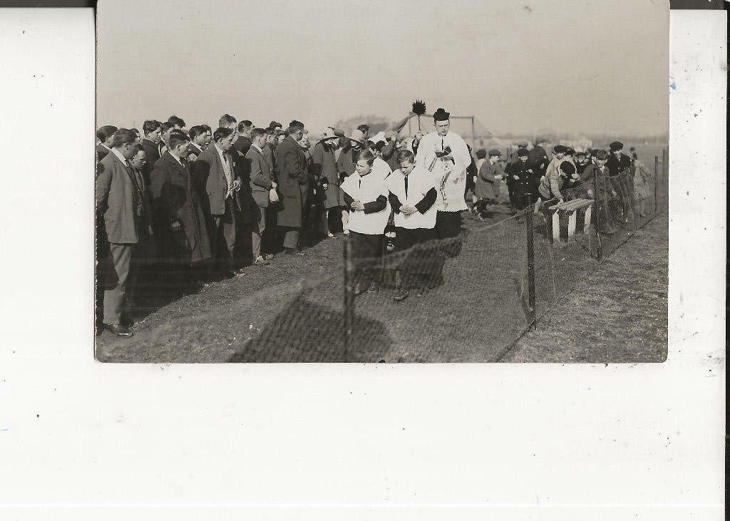 Naaldwijk Burg Elsen en Kapelaan Husse openen Westlandiaveld, Ophalen of Verzenden, 1920 tot 1940, Ongelopen, Zuid-Holland