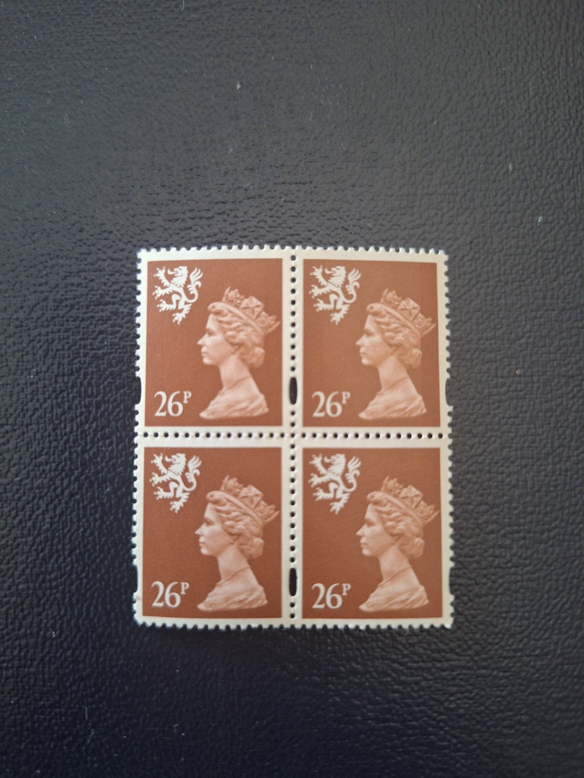 Blok van 4 postzegels Queen Elizabeth II 26p, Ophalen of Verzenden, Postfris