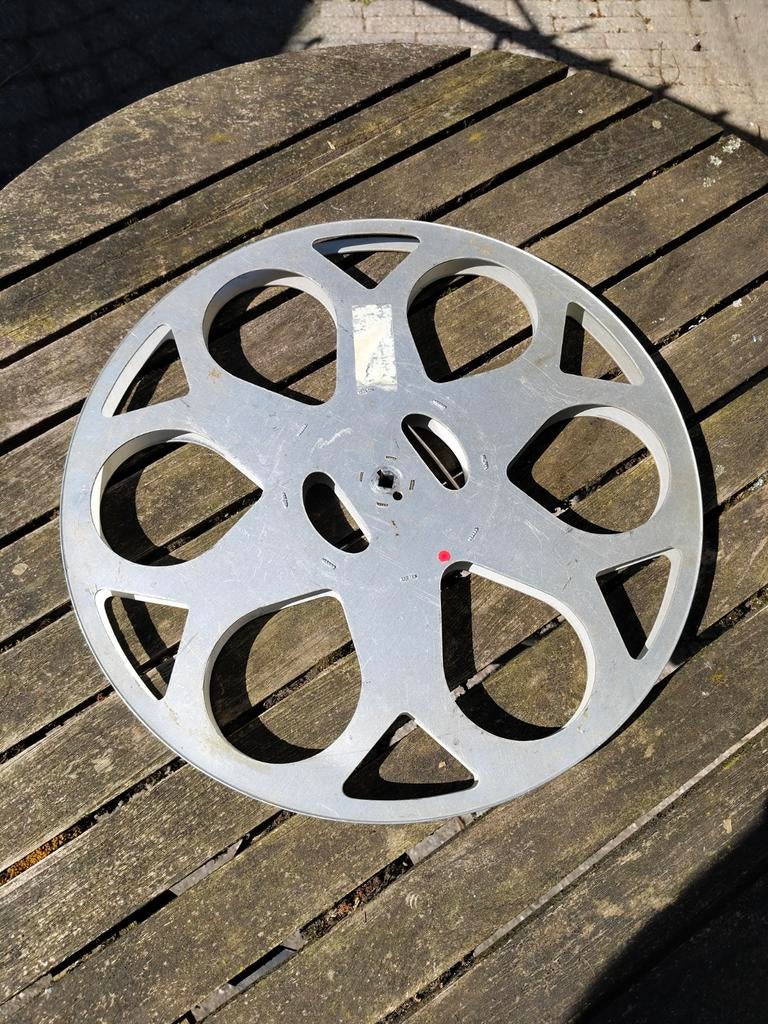 16mm Filmspoel met Blik - 38cm Diameter (Gebruikt), Audio, Tv en Foto, Filmrollen, Ophalen of Verzenden, Accessoire