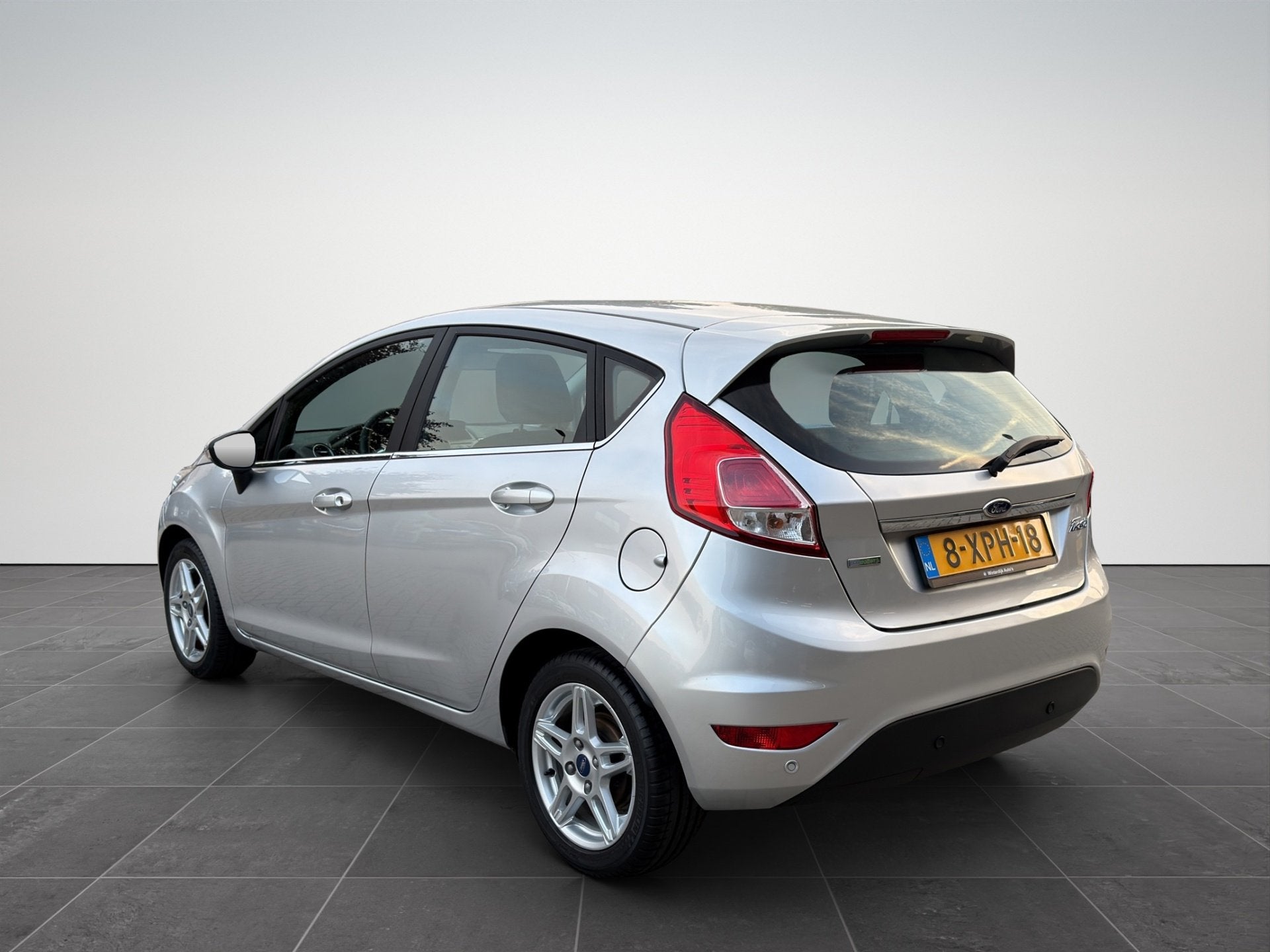 Ford Fiesta 1.0 EcoBoost Titanium Automaat Airco Cruise Navi, Auto's, 101 pk, Bedrijf, Zilver of Grijs, 560 kg