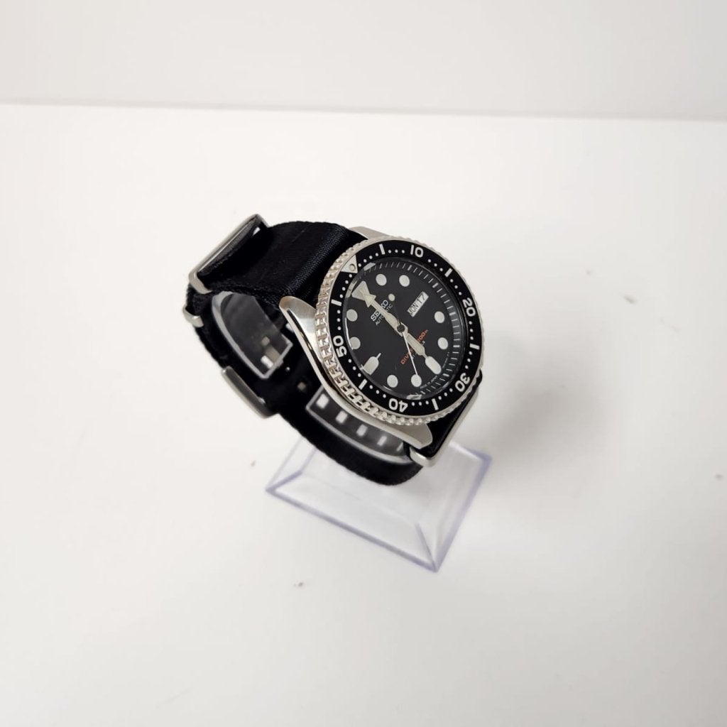 Seiko Diver skx-007j1 42MM Automatic  | Nette staat, Seiko, Gebruikt, Support@seiko.com, 5-11, Akasaka 2-chome
Minato-ku, Tokyo 107-0052
Japan
