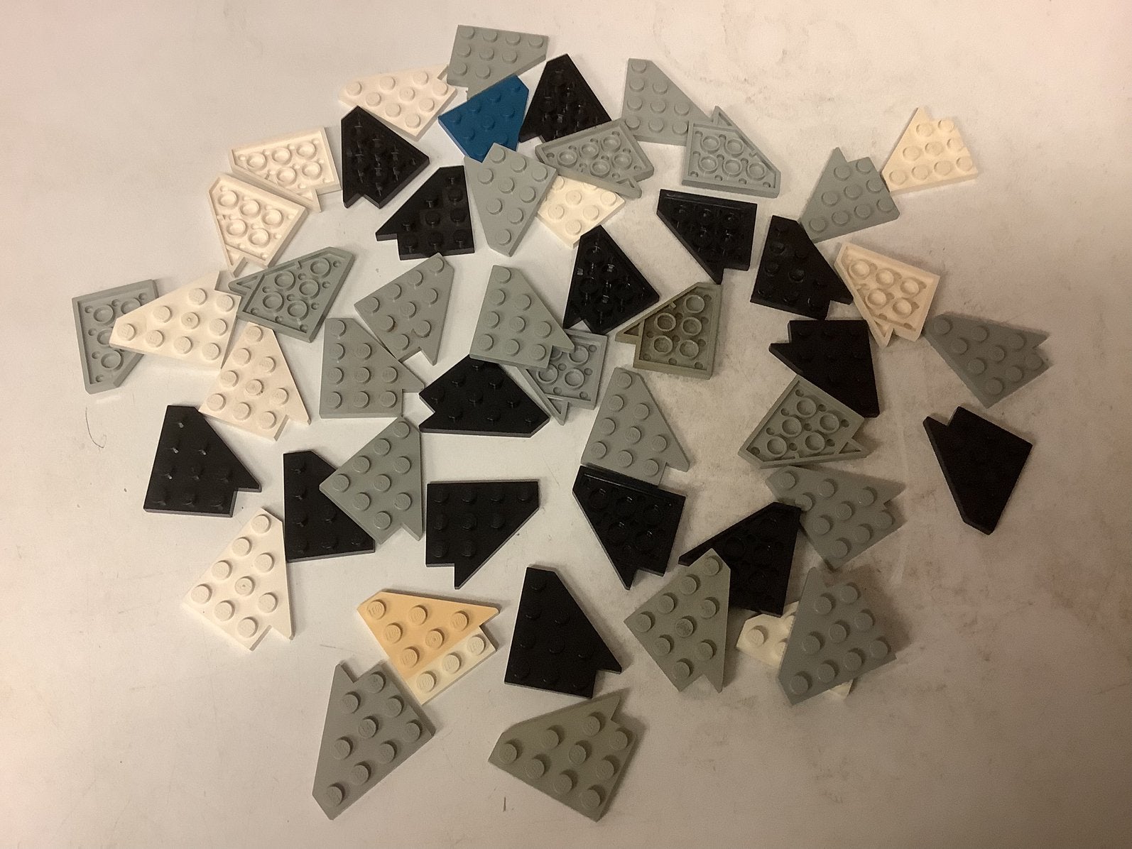 Lego wig plaat 4x4 rechter vleugel, Ophalen of Verzenden, Gebruikt, Losse stenen, Lego