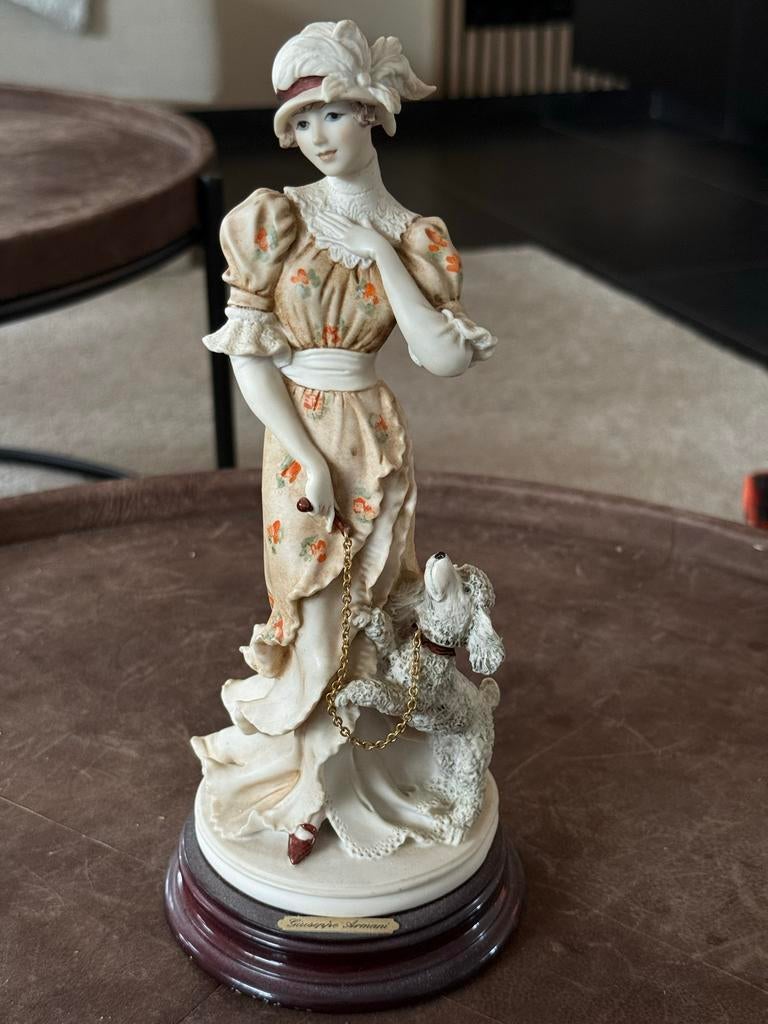 Giuseppe Armani Beeldje Dame met Hondje - Vintage Porselein, Ophalen