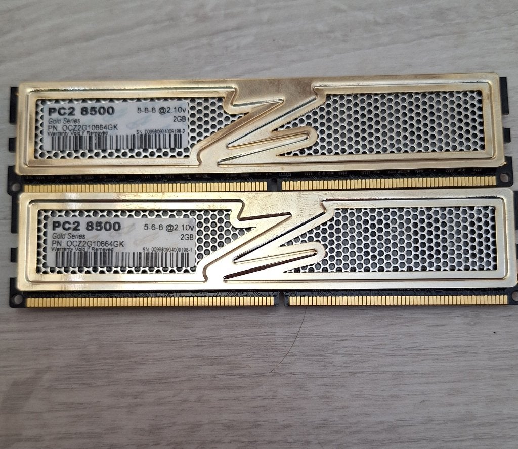 OCZ Gold Series 2GB DDR2 1066MHz (PC2-8500) | Retro RAM, Computers en Software, RAM geheugen, Gebruikt, 1066 MHz, Ophalen of Verzenden