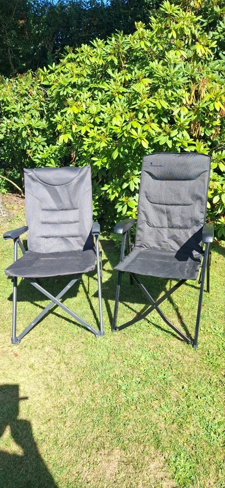 Twee camping  stoelen een  Isabella  en een Travelite ., Ophalen of Verzenden, Zo goed als nieuw, Campingstoel
