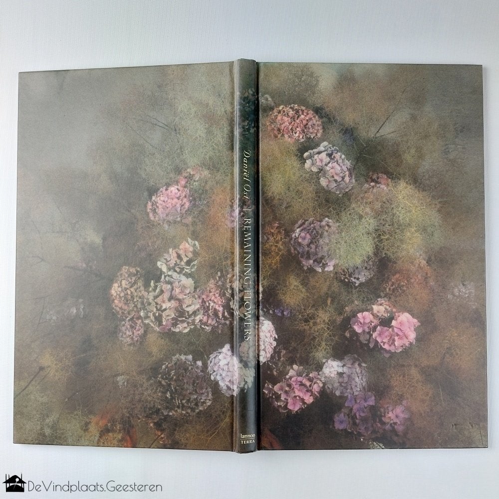 Remaining Flowers – fotoboek Daniel Ost – 2003, Fotografen, Daniel Ost, Ophalen of Verzenden, Zo goed als nieuw