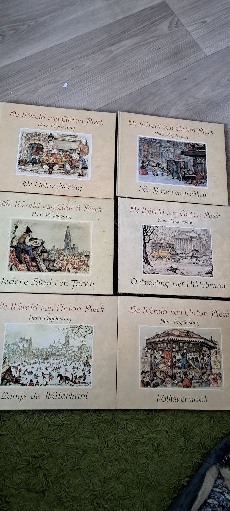 6 Boekjes, de wereld van Anton Pieck, door Hans Vogelesang, Boeken, Ophalen of Verzenden, Gelezen