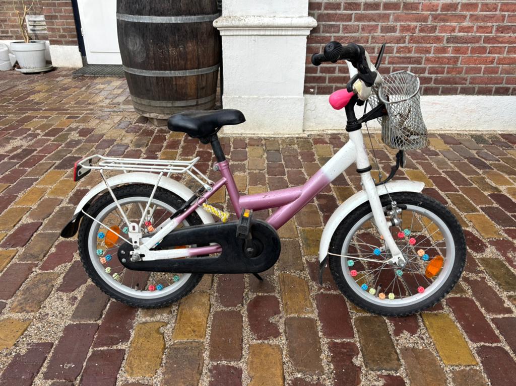 Kinderfietsje voor kleuter - roze wit, met toeter!, Ophalen of Verzenden, Gebruikt, Minder dan 16 inch