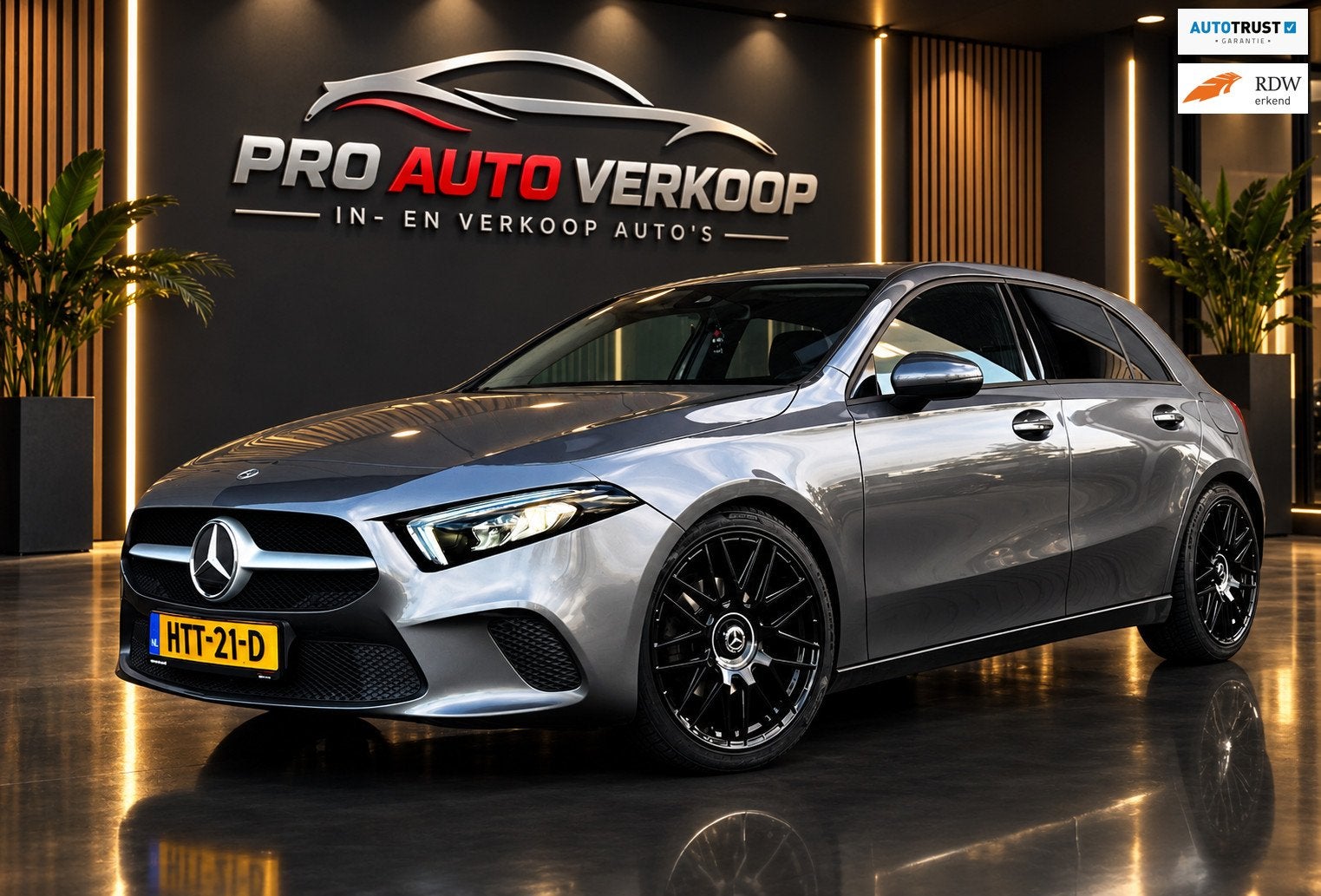 Mercedes-Benz A-klasse 180 Business Solution AMG Line_Carpla, Auto's, Dealer onderhouden, 136 pk, Gebruikt, 4 cilinders