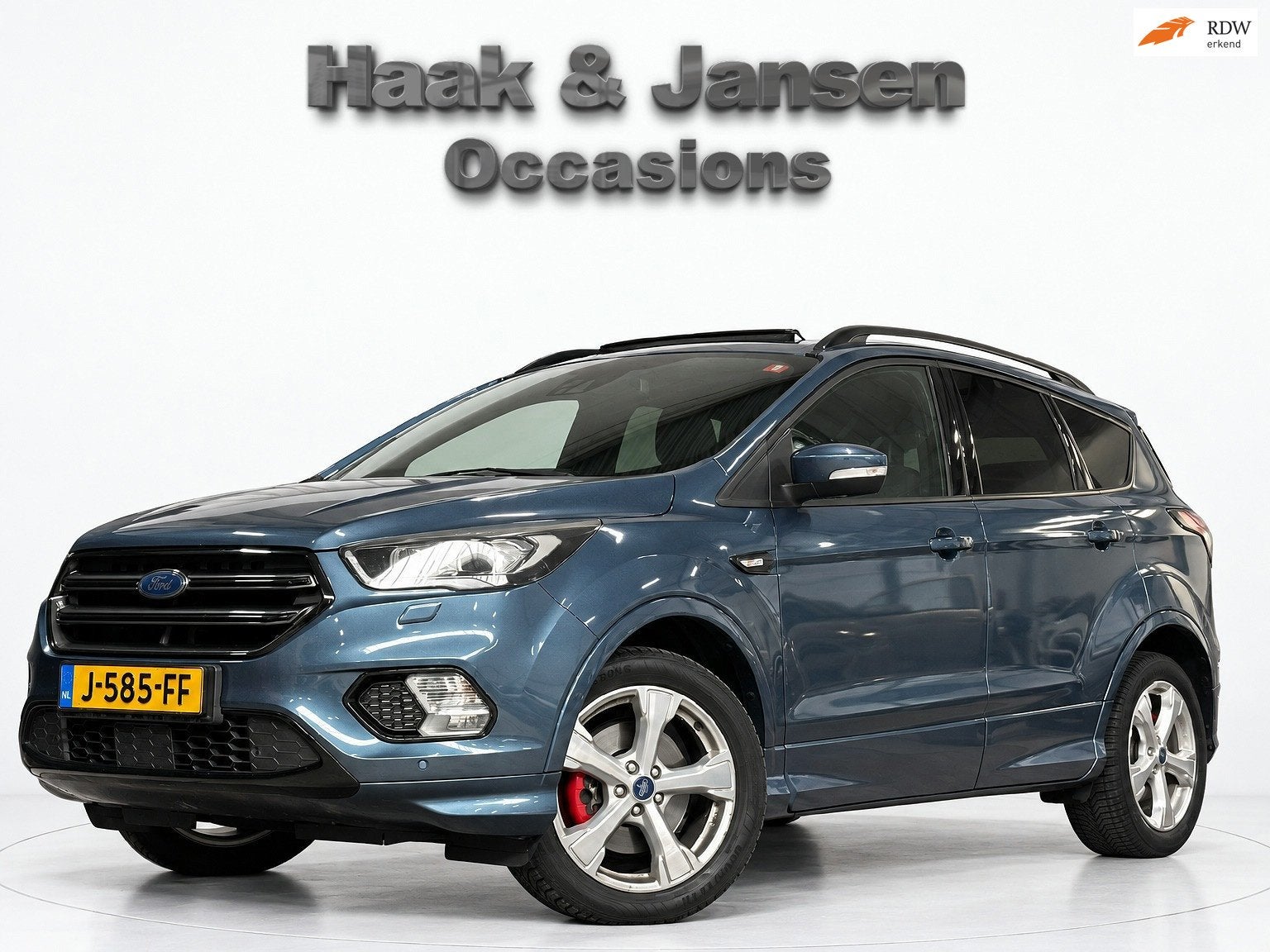 Ford Kuga 1.5 EcoBoost Vignale - Panorama - Camera - ACC, Auto's, Voorwielaandrijving, Euro 6, 4 cilinders, Blauw