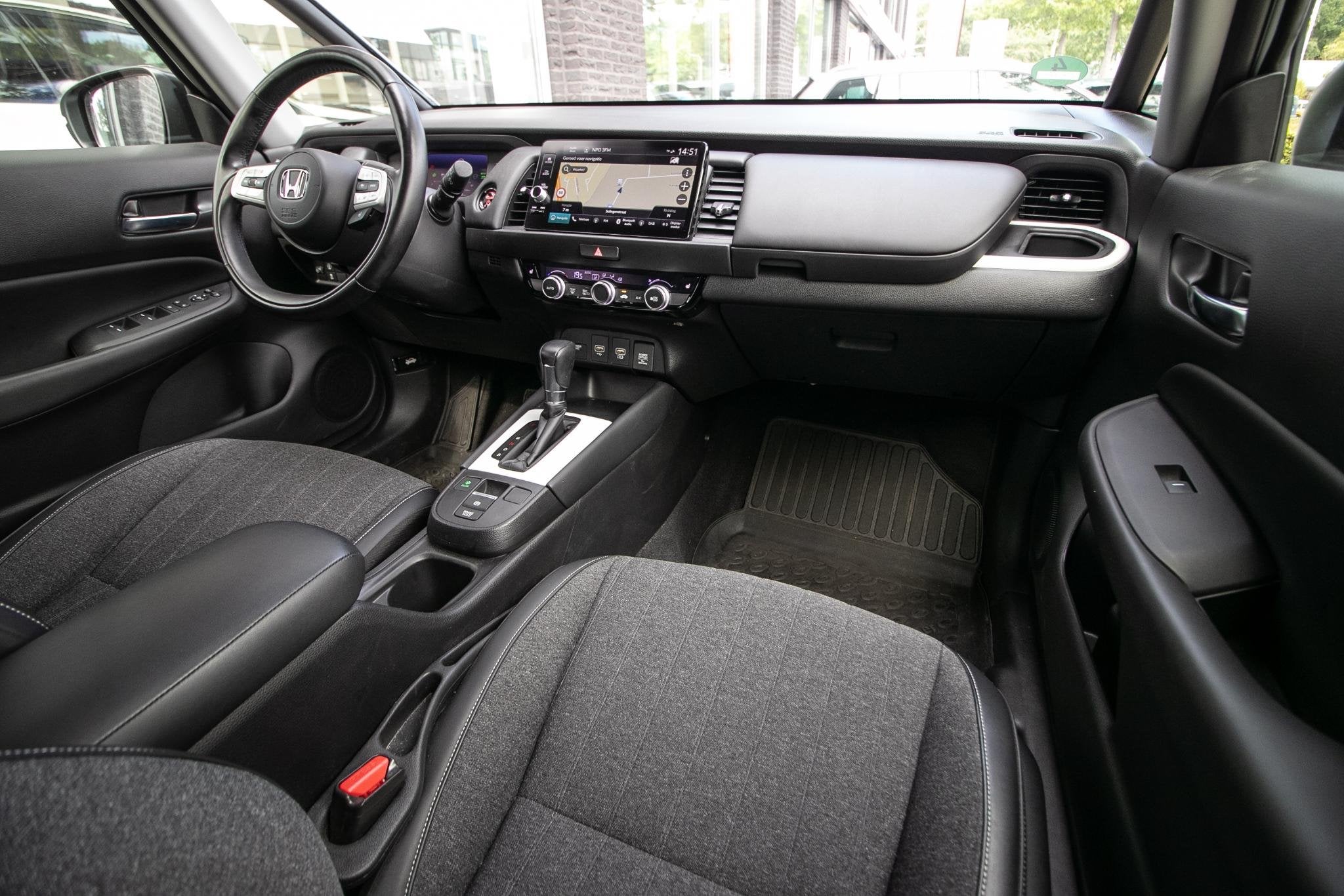 Honda Jazz 1.5 e:HEV Executive | All Season banden | Camerra, Auto's, Honda, Dealer onderhouden, Euro 6, Leder en Stof, Wit