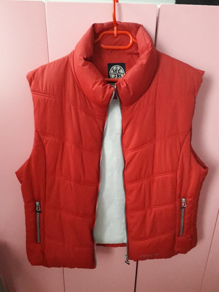 Mooie rode dames bodywarmer maat 48, Kleding | Dames, Maat 46/48 (XL) of groter, Nieuw, Ophalen of Verzenden, Adventure Line