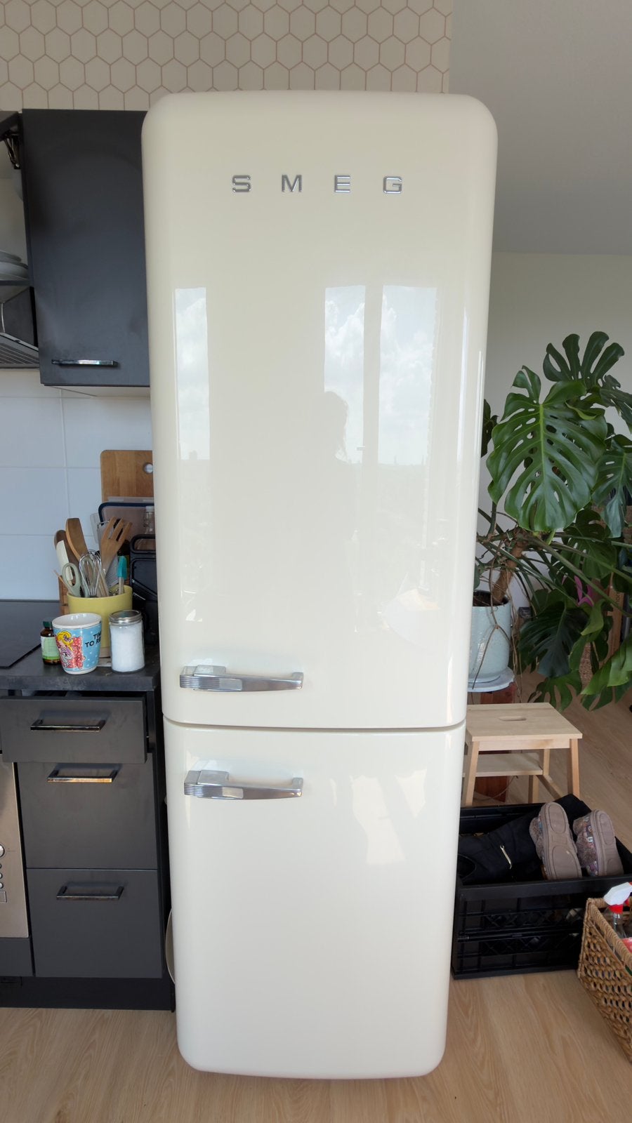 Smeg FAB32RCR5, 200 liter of meer, Zo goed als nieuw, Met vriesvak, 160 cm of meer