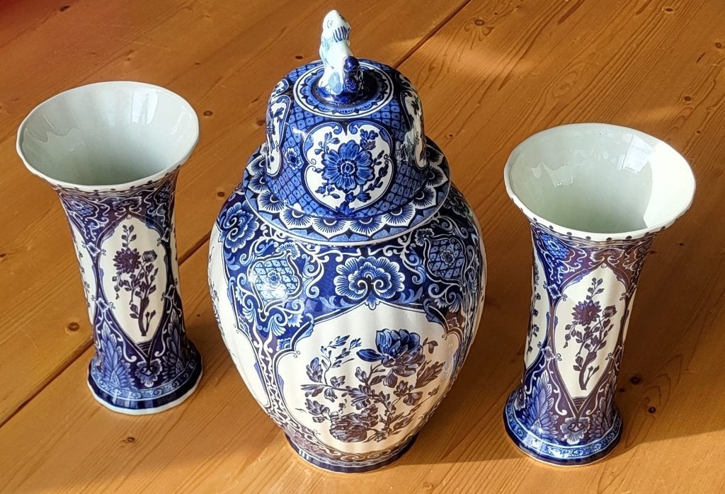 Vintage Delfts blauwe keramiek kaststel - 1 pot - 2 vazen, Ophalen of Verzenden