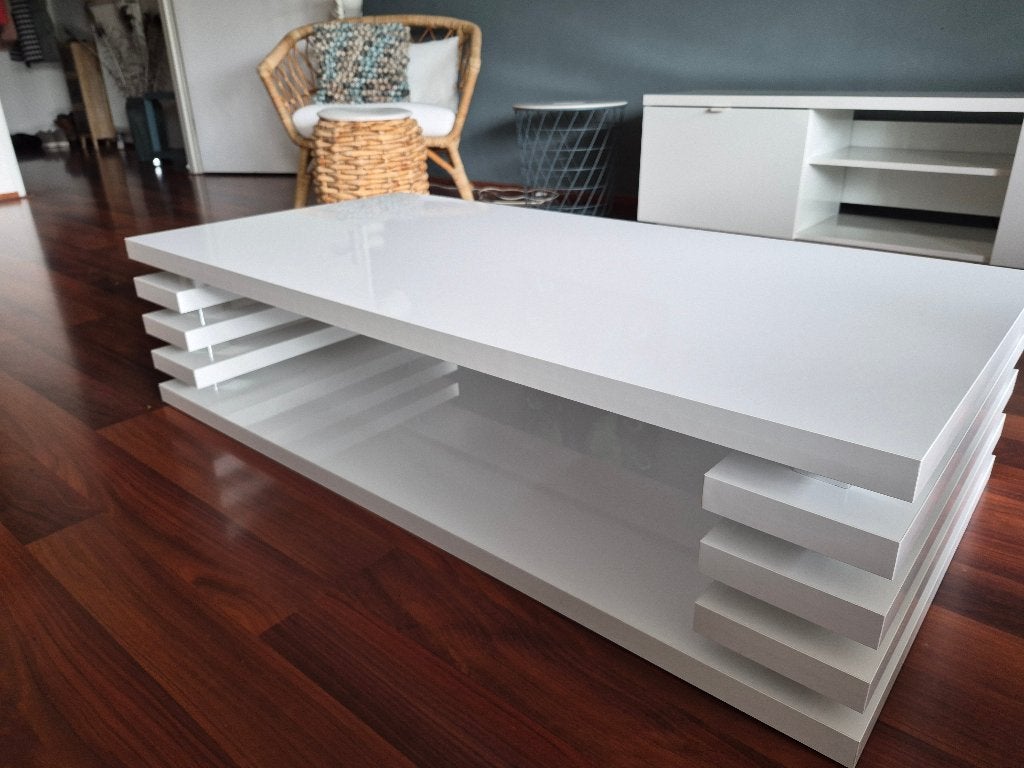 Witte hoogglans salontafel – modern design met legplank, Ophalen, Kunststof, 100 tot 150 cm, 50 tot 100 cm