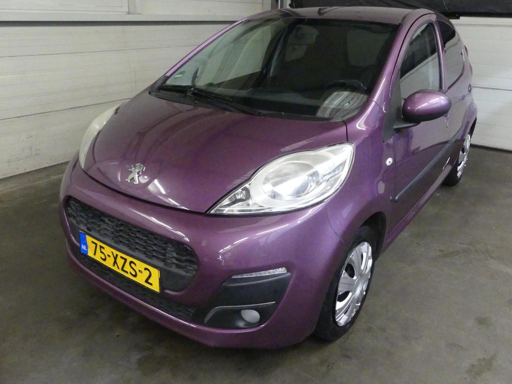 Peugeot 107 1.0 Envy - Airco - Keurig Onderhouden, Auto's, Peugeot, Voorwielaandrijving, Euro 5, Stof, Gebruikt