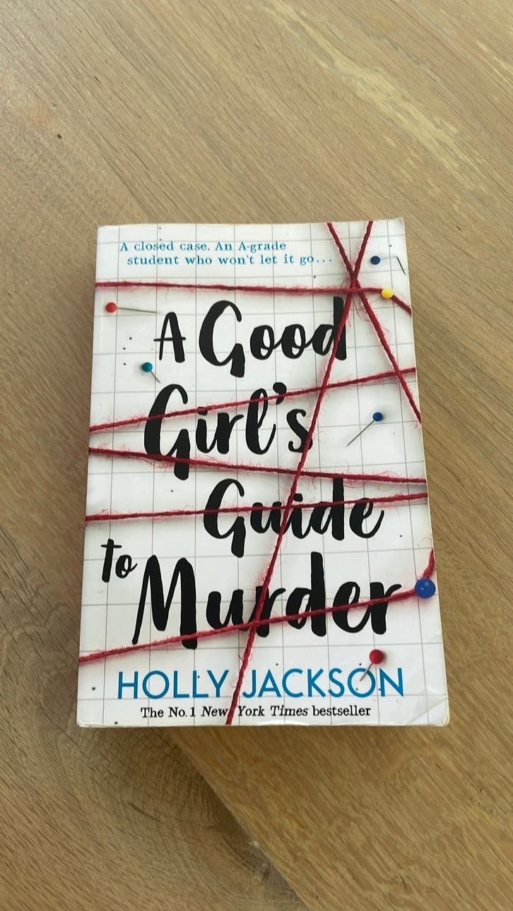 A good girl’s Guide to murder, Holly Jackson, Boeken, Ophalen of Verzenden, Gelezen