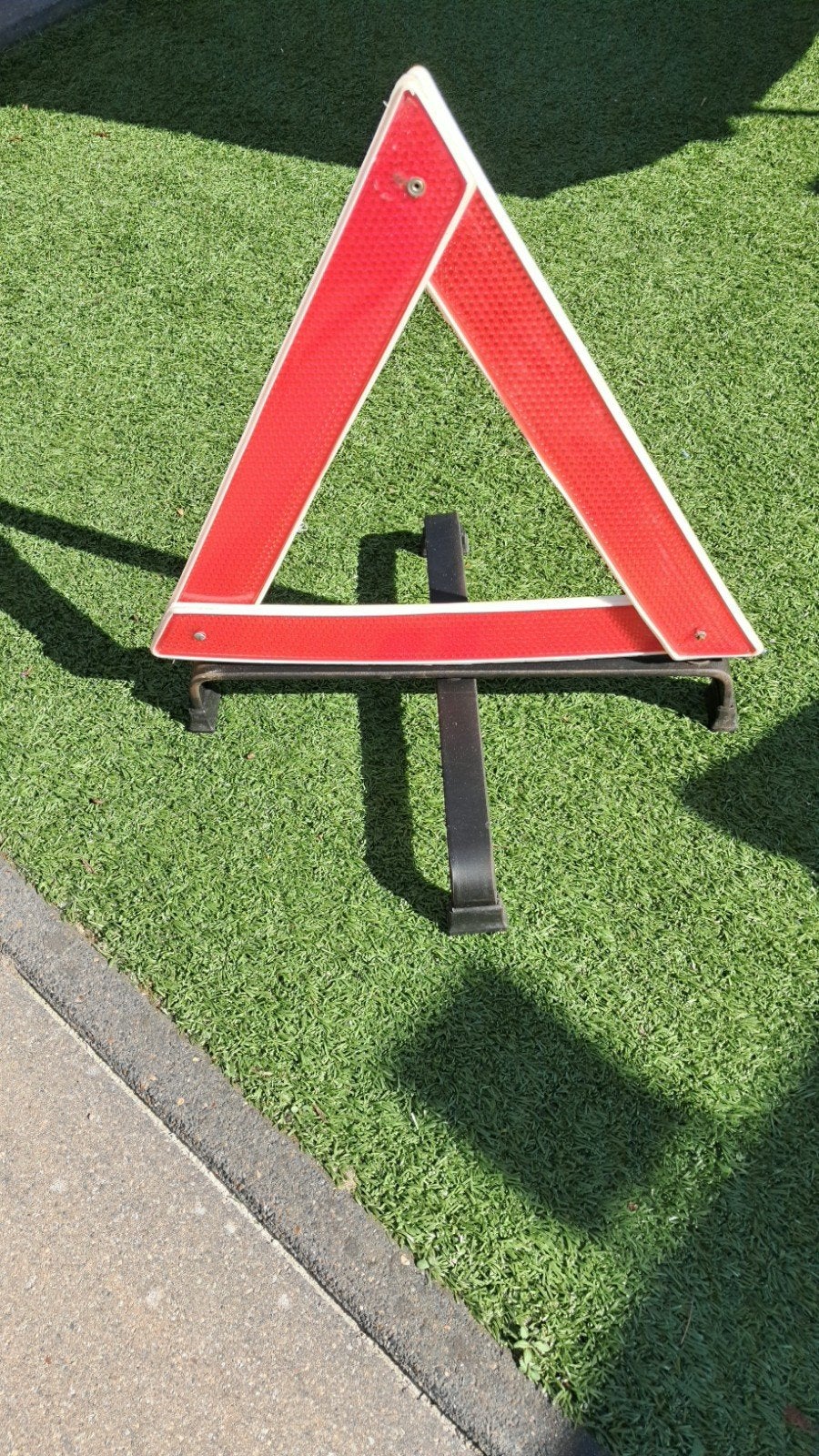 Gevarendriehoek auto, Ophalen, Gebruikt