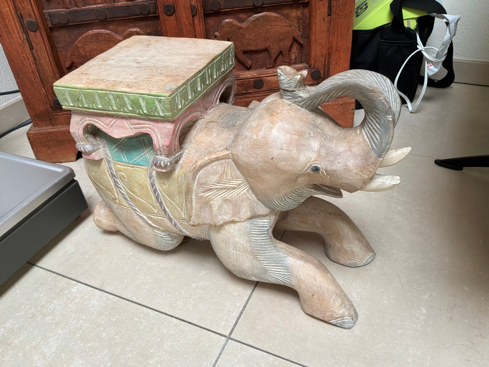 Decoratieve olifant bijzettafel van hout, Ophalen, Gebruikt, Meerkleurig, Vintage