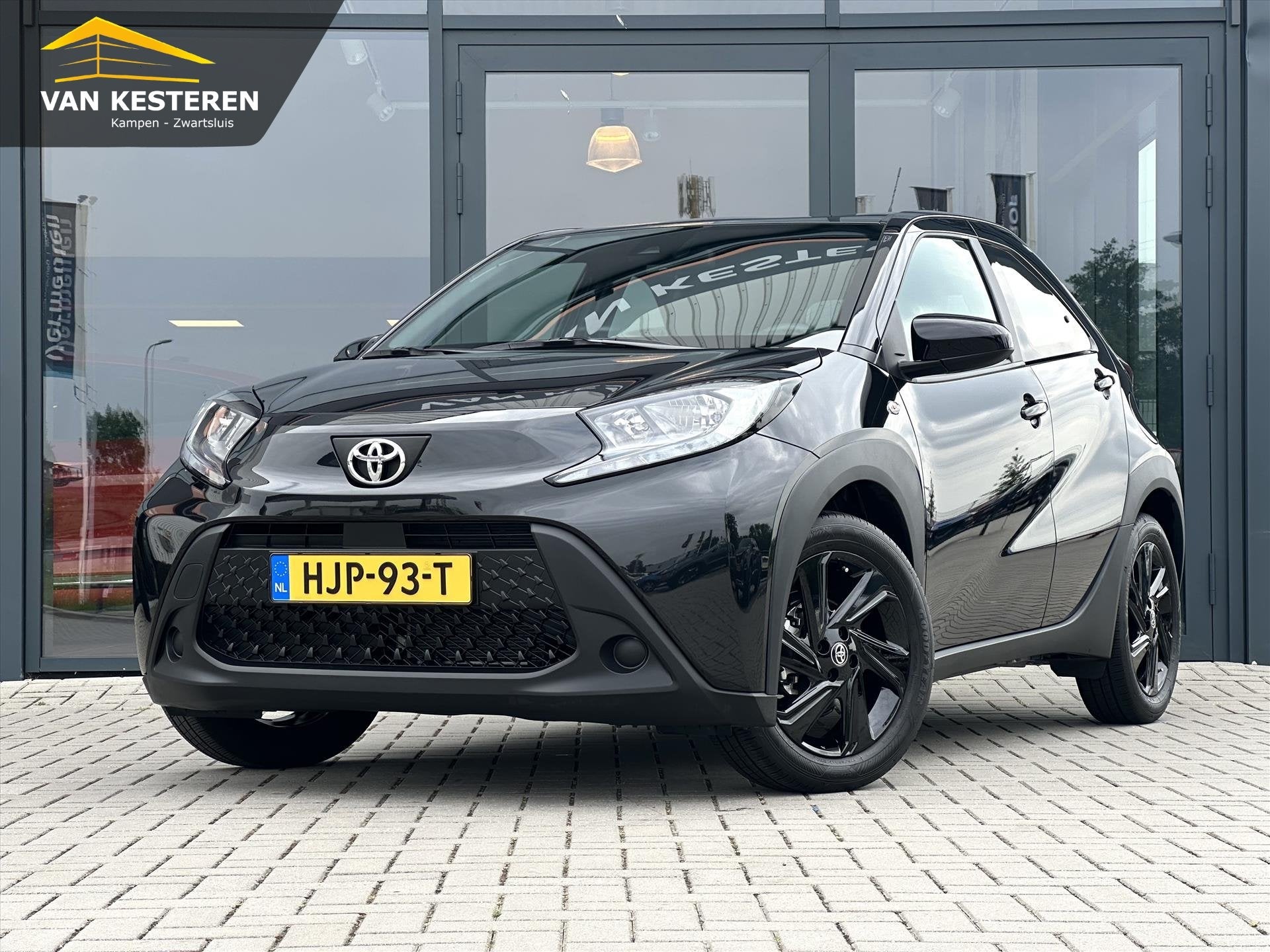 TOYOTA Aygo X 1.0 VVT-i MT 72pk Play | C.C. | Cam. | 17" LMV, Stof, Gebruikt, 920 kg, 4 stoelen