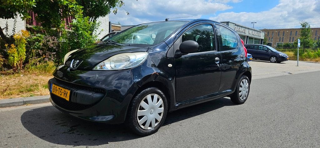 Peugeot 107 1.0-12V XR IN GERUILD..., Auto's, Peugeot, Voorwielaandrijving, Airbags, Gebruikt, 4 stoelen