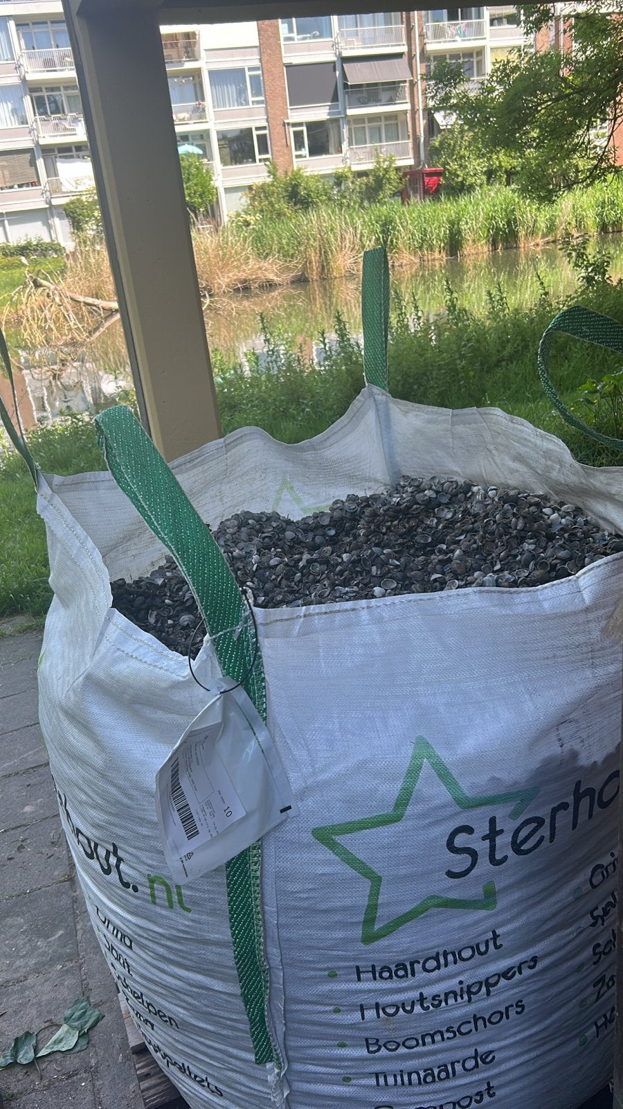 500 liter blauwe schelpen in big bag - Zelf ophalen, Tuin en Terras, Zand, Ophalen of Verzenden, Gebruikt, Overige typen