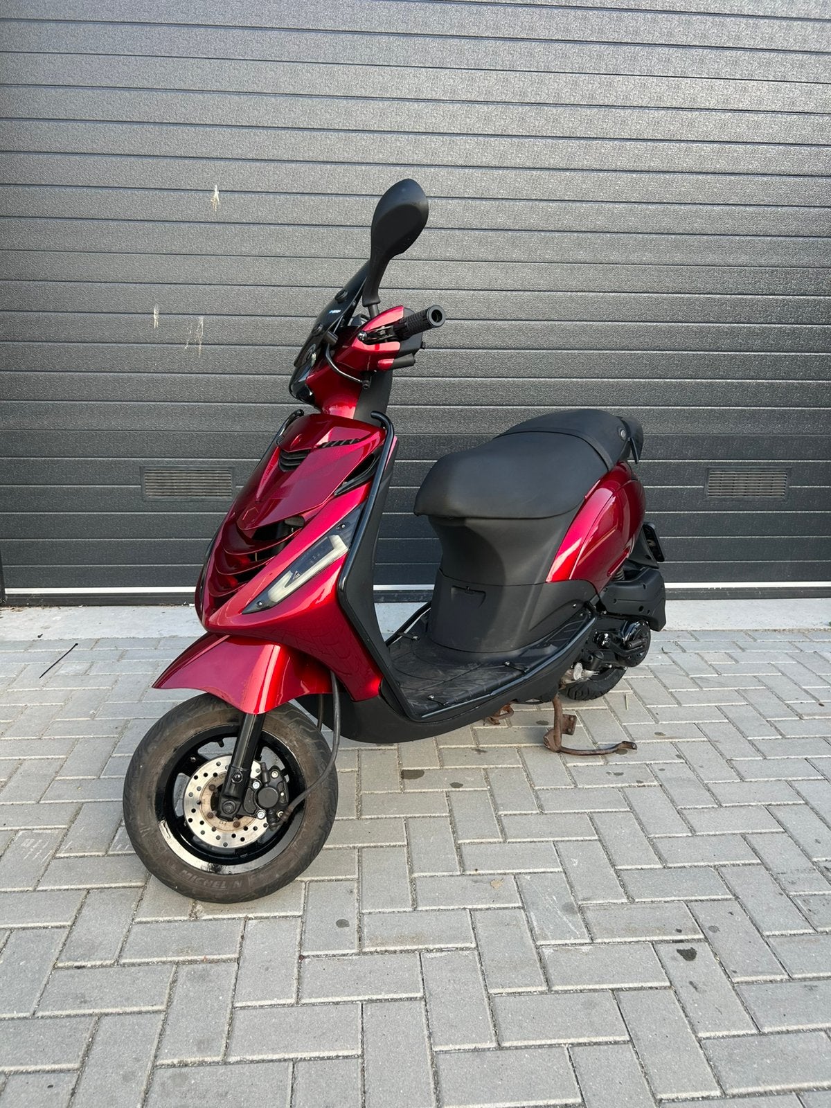 Piaggio Zip Candy red | Full option | BJ 2016 | Super netjes, Fietsen en Brommers, Scooters | Piaggio, Zip, Nieuw, Ophalen of Verzenden