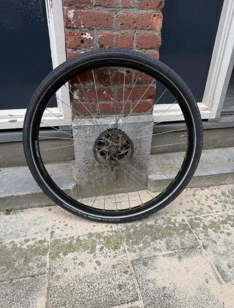 achterwiel 28 inch met schijfrem en 10 speed casette, Fietsen en Brommers, Fietsonderdelen, Zo goed als nieuw, Aluminium, Tijdrit-/triatlonfiets