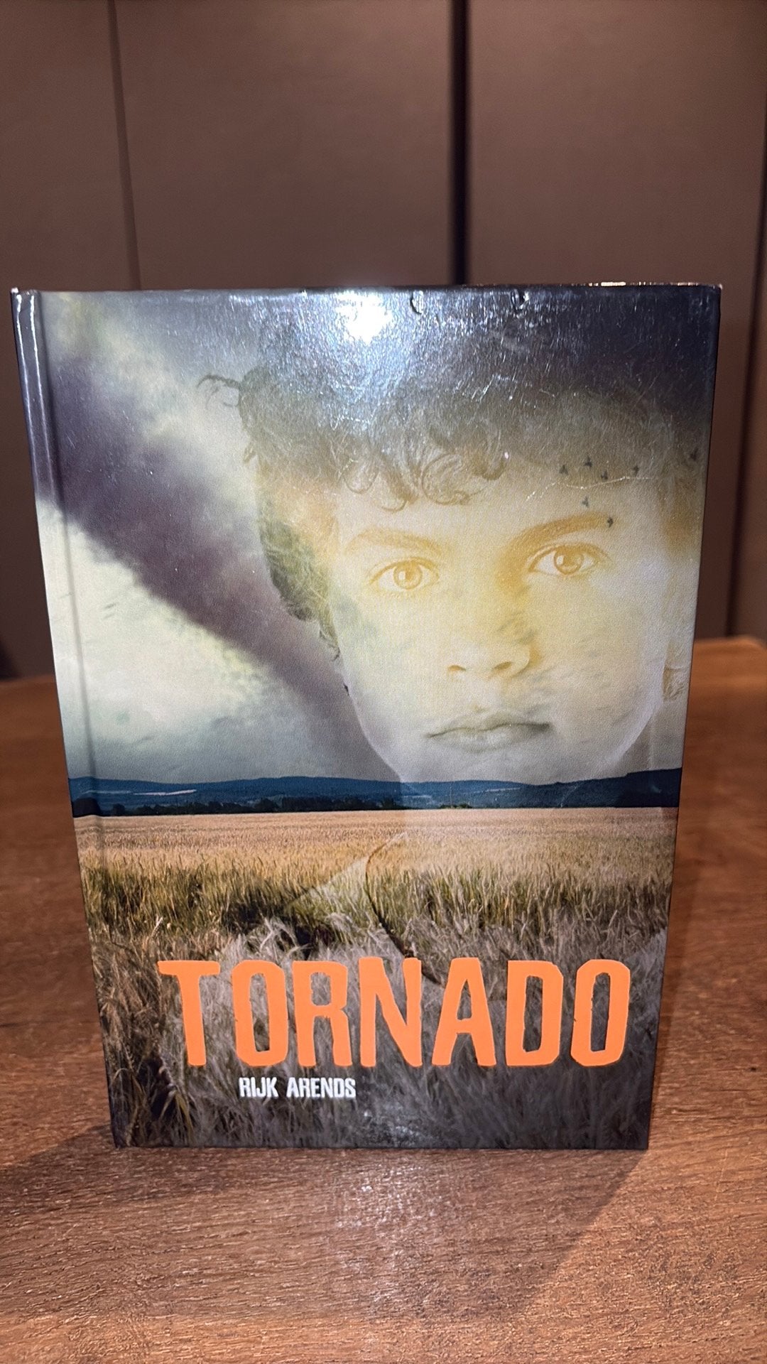 Tornado. Rijk Arends, Ophalen of Verzenden, Gelezen