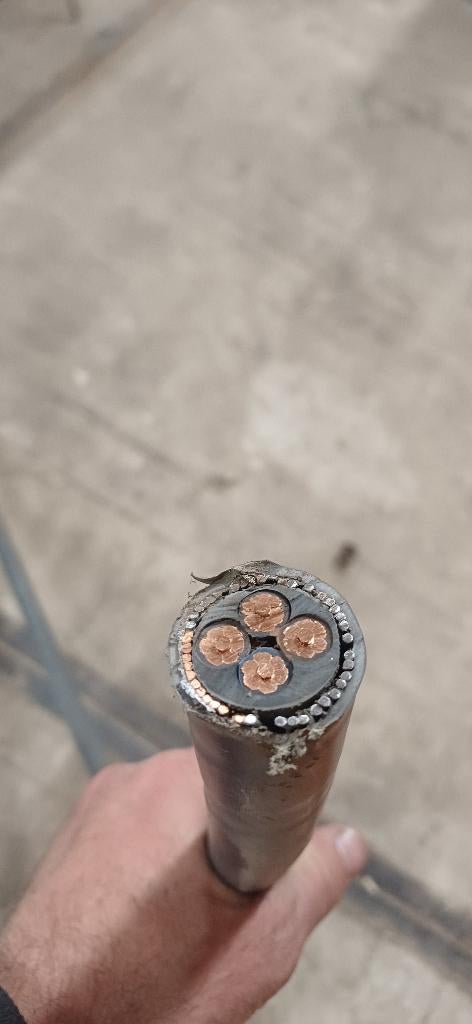 Grondkabel 4x25 mm2, Doe-het-zelf en Verbouw, Elektra en Kabels, Ophalen, Zo goed als nieuw, Kabel of Snoer