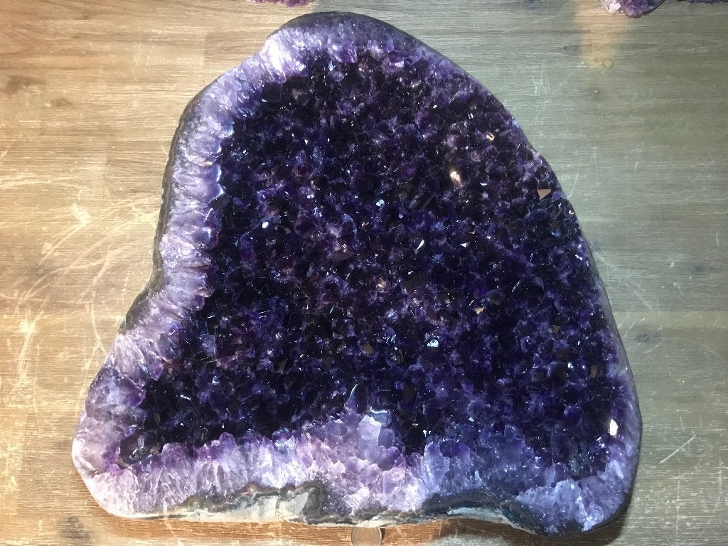 Amethist cluster (64) 17,7 kg, 45x45x12 cm diep paars, Ophalen of Verzenden, Mineraal