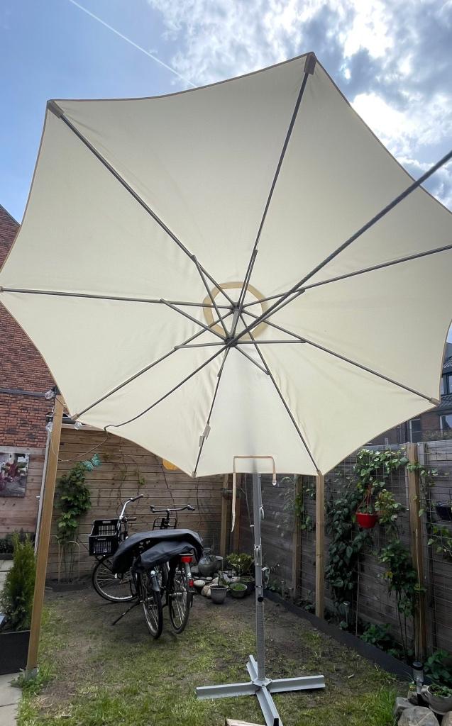 Tuinparasol (staanderparasol), Ophalen, 2 tot 3 meter, Zo goed als nieuw, Verstelbaar