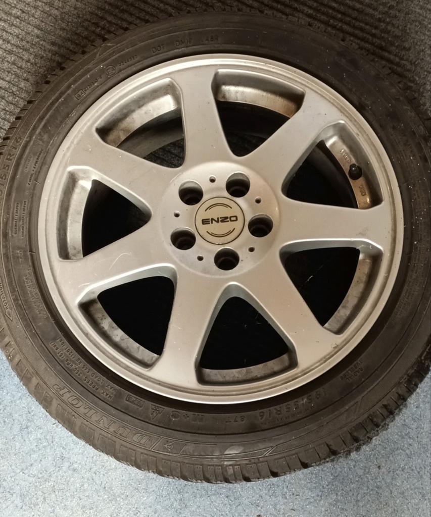 Toyota Prius (2009) velgen + winterbanden 4x, Auto-onderdelen, Banden en Velgen, 16 inch, Banden en Velgen, 205 mm, Winterbanden