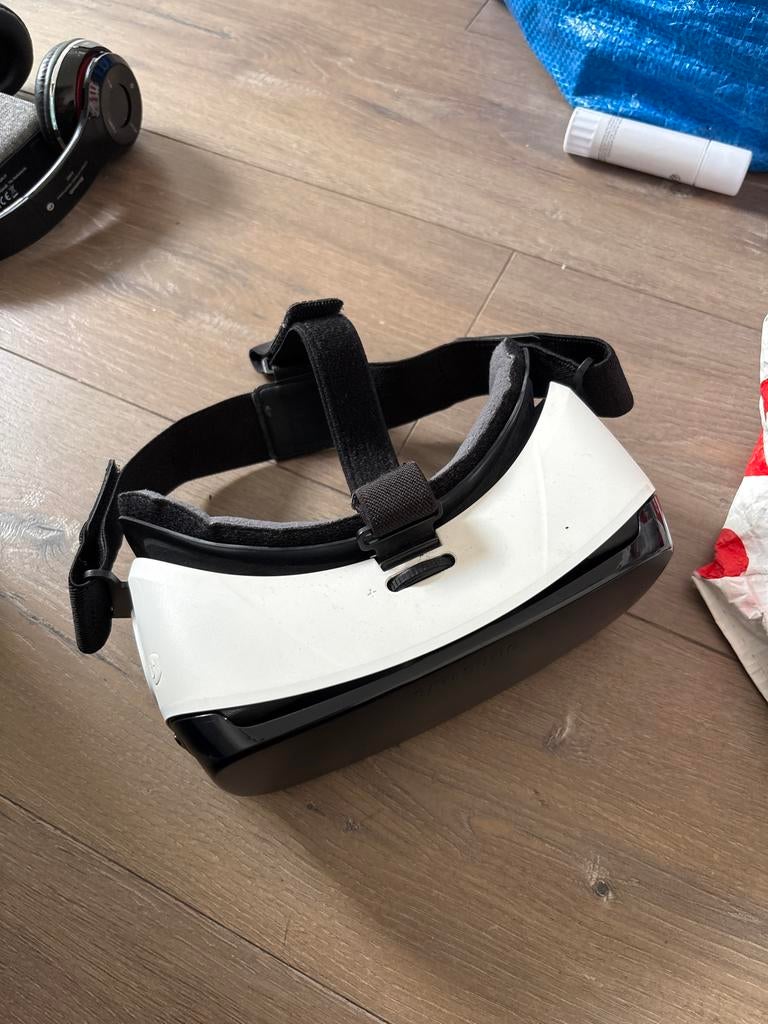 Samsung Gear VR Virtual Reality Bril, Spelcomputers en Games, Virtual Reality, Ophalen of Verzenden, Gebruikt, VR-bril, Telefoon