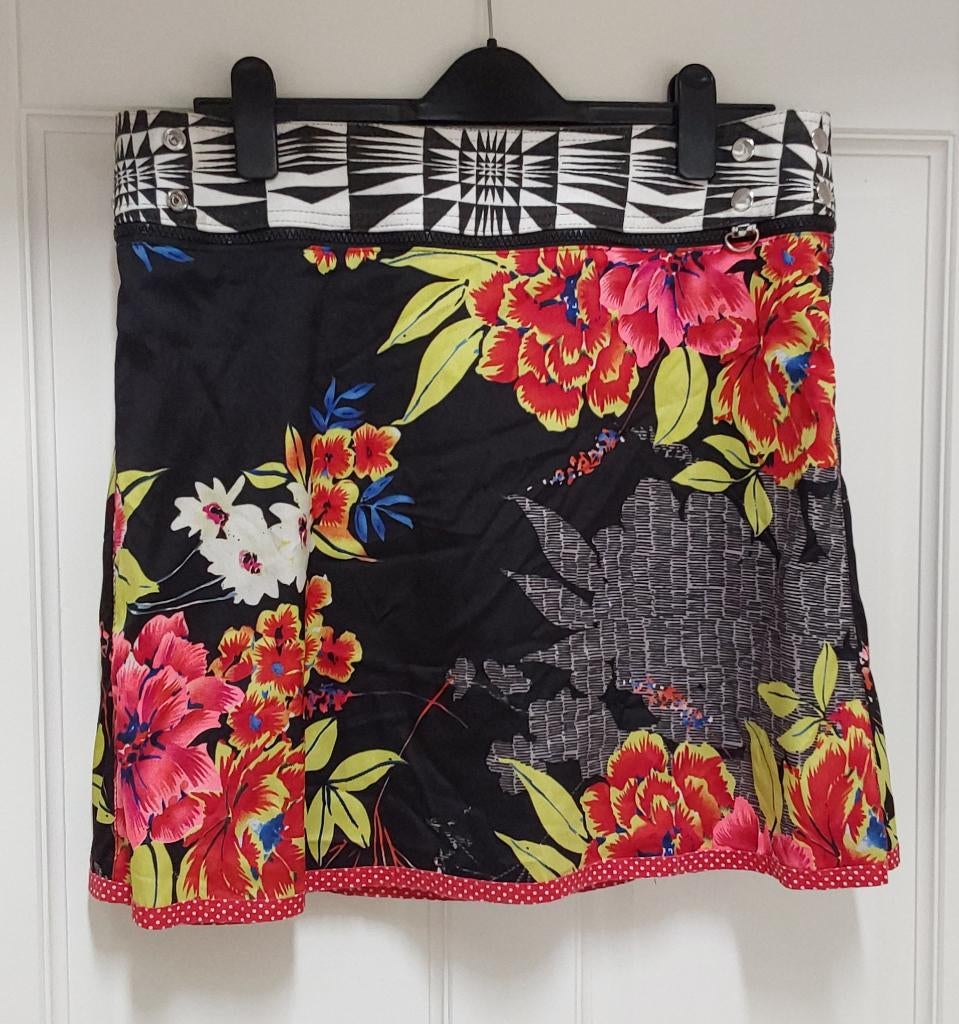 FESTIvAL korte rokje verstelbaar, Kleding | Dames, Rokken, Maat 38/40 (M), Zand Amsterdam, Overige kleuren, Ophalen of Verzenden